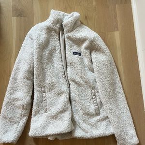 COPY - Patagonia fleece zip up